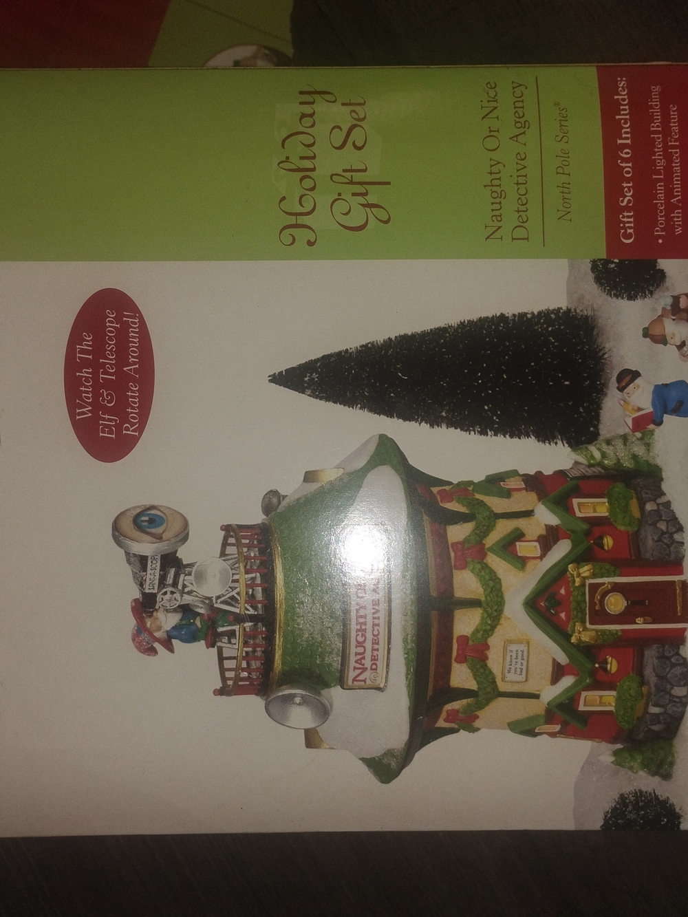 Holiday Gift Set Decorative Musical Village Piece - Green & Red